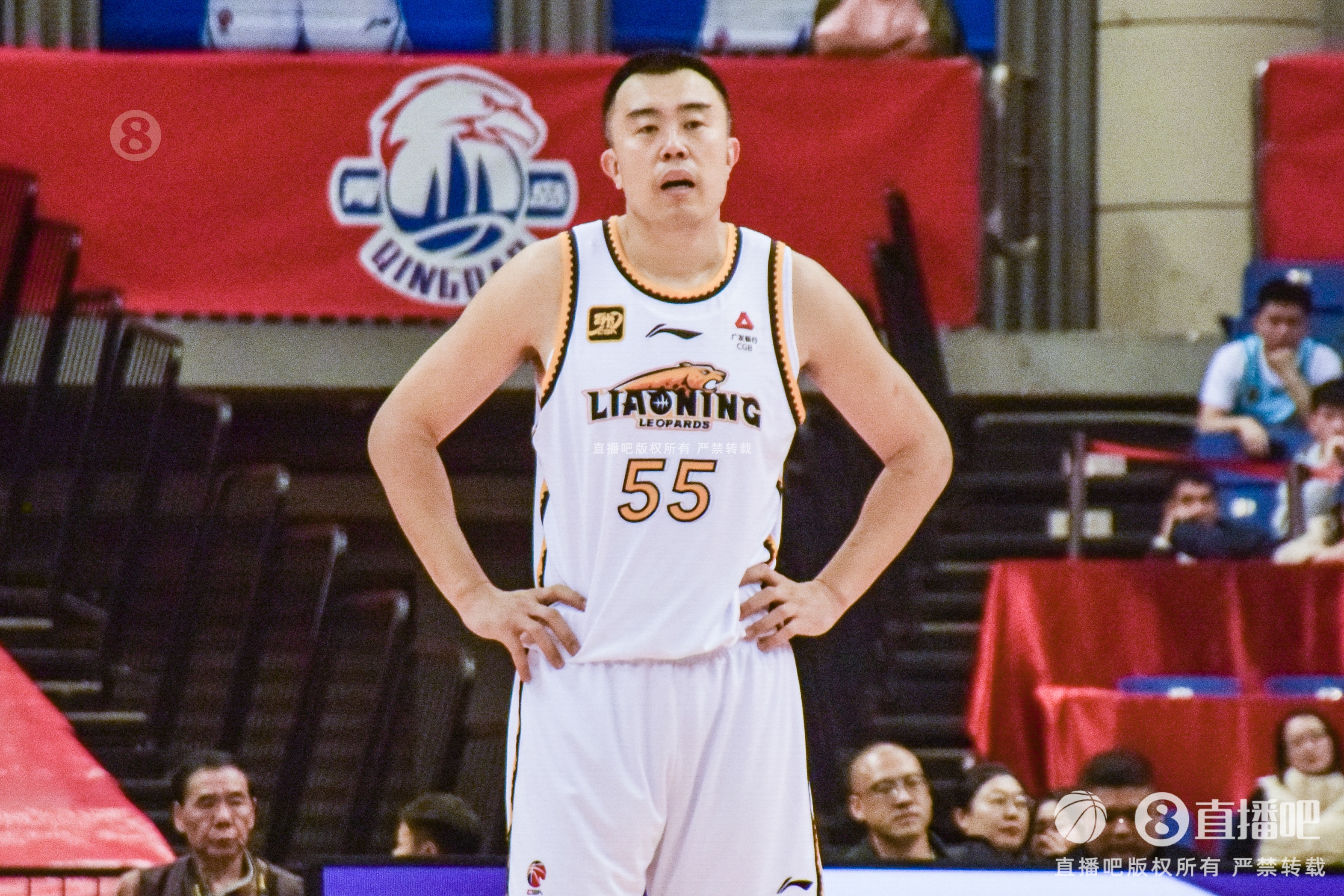 老將盡力了！韓德君7中4拿到14分12籃板3助攻