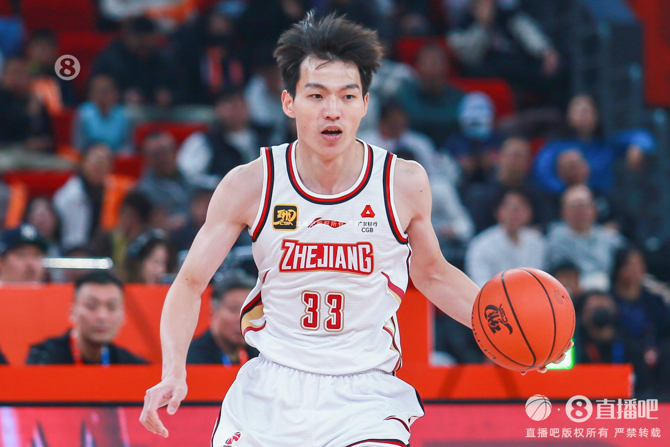 發(fā)揮穩(wěn)定！吳前12中6&三分8中4貢獻(xiàn)17分3板2助1斷